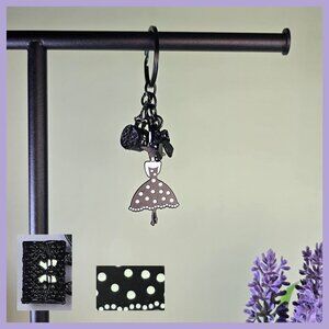 Black & White Fashion Accessories Keychain (NWOT)‎